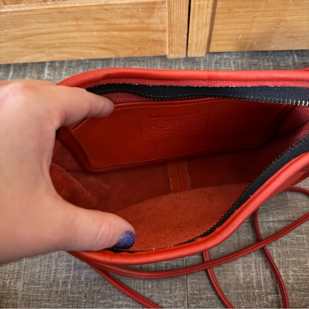 LAST CHANCE CLOSET CLOSING Vintage USA Coach Swinger Coral Red Orange Leather - Picture 10 of 12